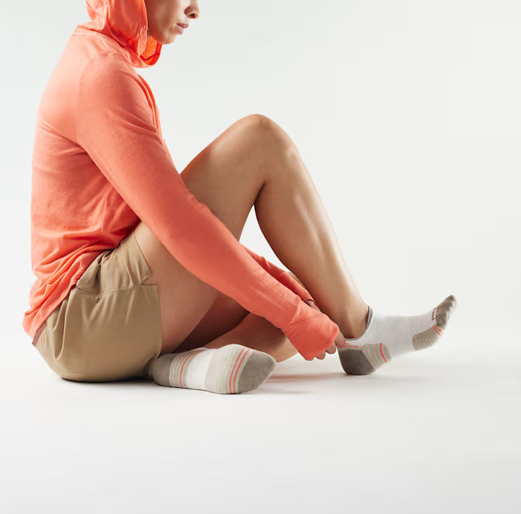 Women's Hike Low Ankle Socks - Image 2