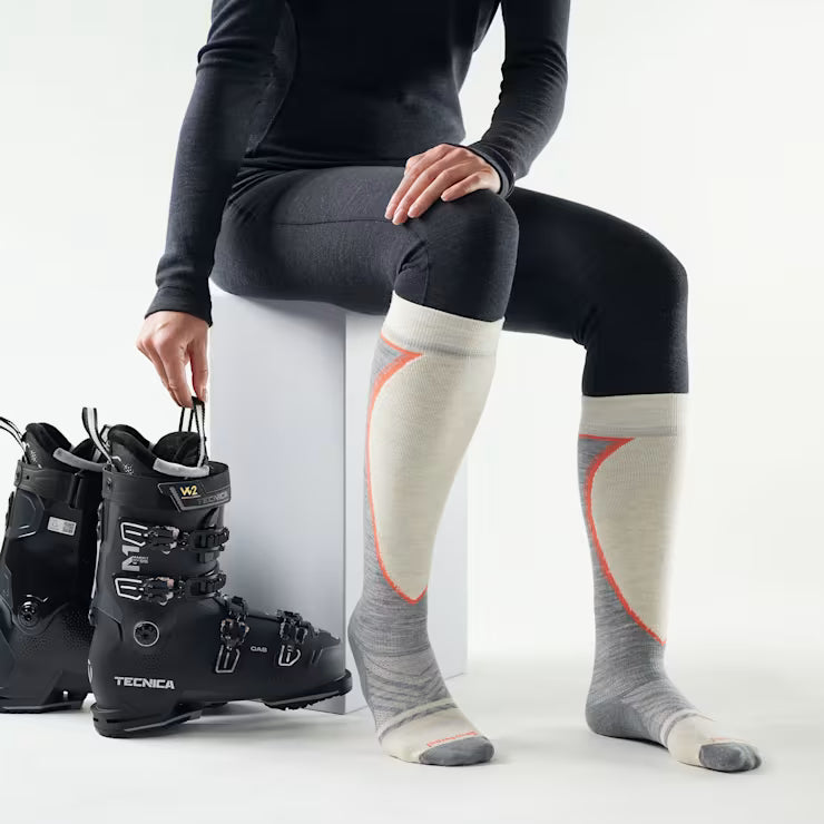 Women's Ski Extra Stretch Over The Calf Socks - Image 2