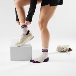 Alternative view of Women's Run Mid Crew Socks