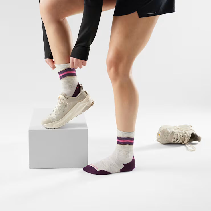 Women's Run Mid Crew Socks - Image 2